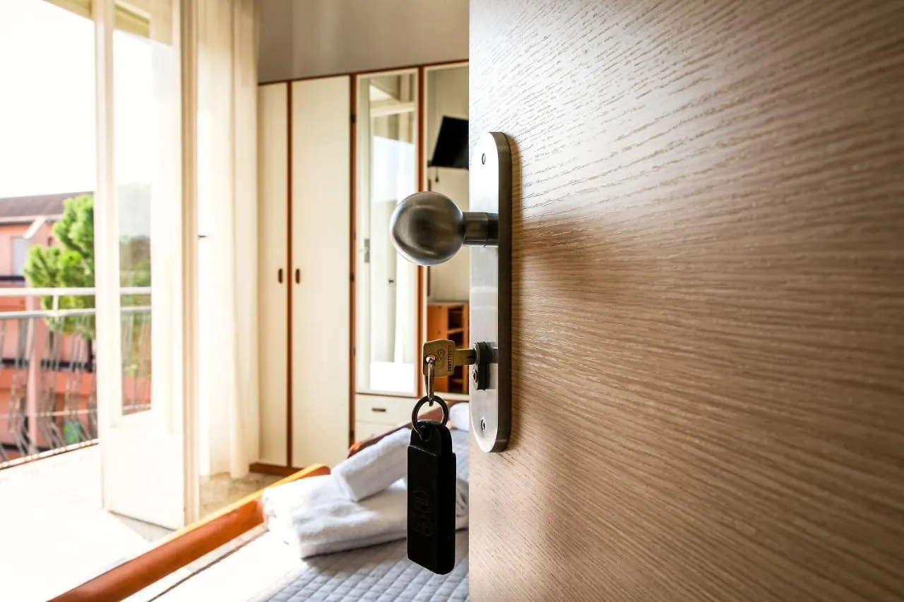 Hotel Ausonia B&B Rimini 3*,