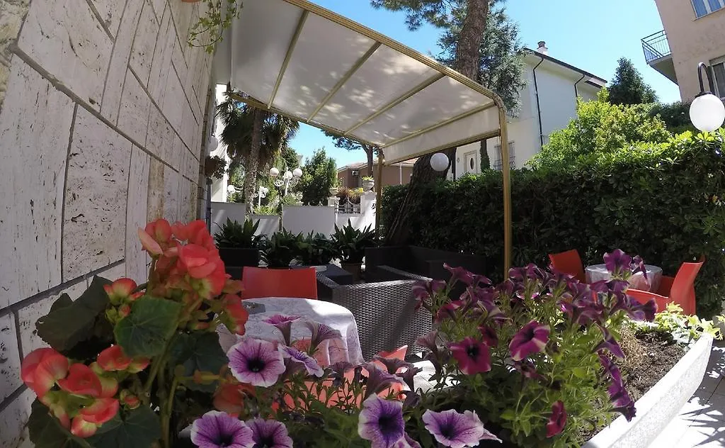 Hotel Ausonia B&B Rimini Italy